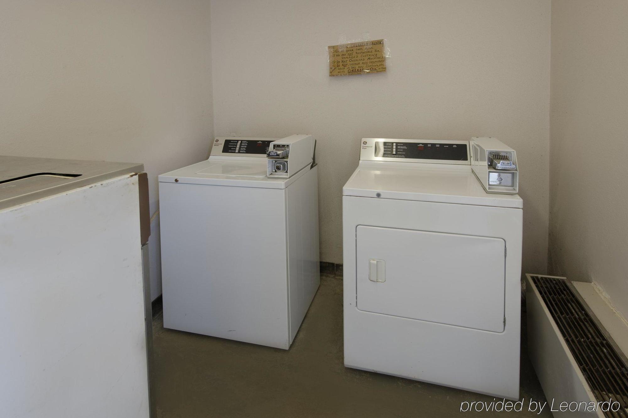 Americas Best Value Inn Bowie Удобства фото